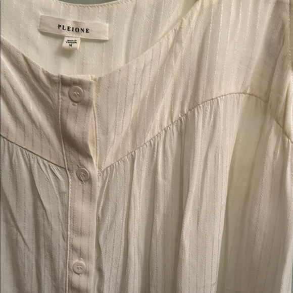 Pleione White Ruffled Cap Sleeve Blouse - Picture 5 of 5